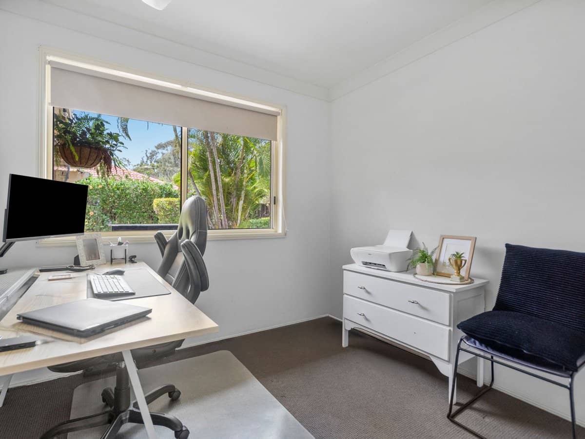 6 Shiraz Street, THORNLANDS - Thumbnail 15