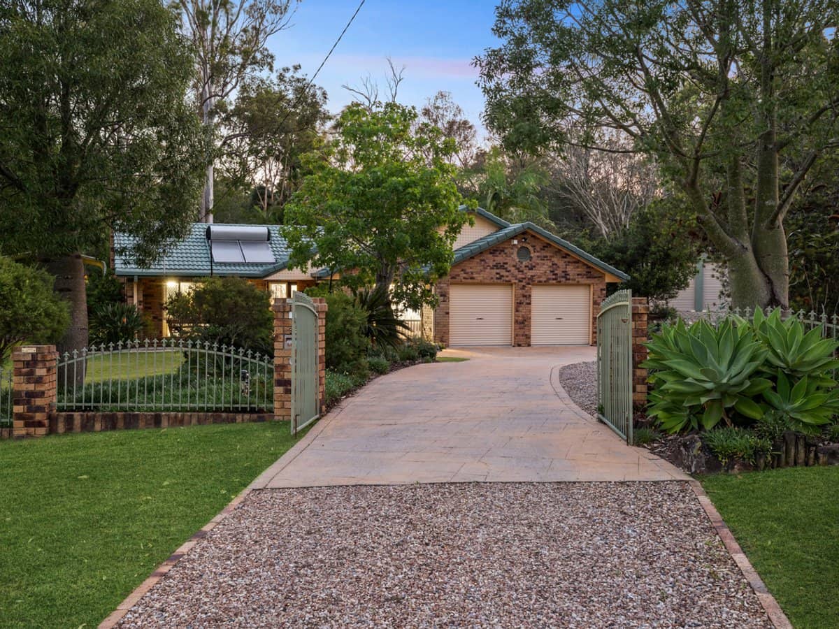 37 Grosvenor Court, MUNRUBEN - Thumbnail 2