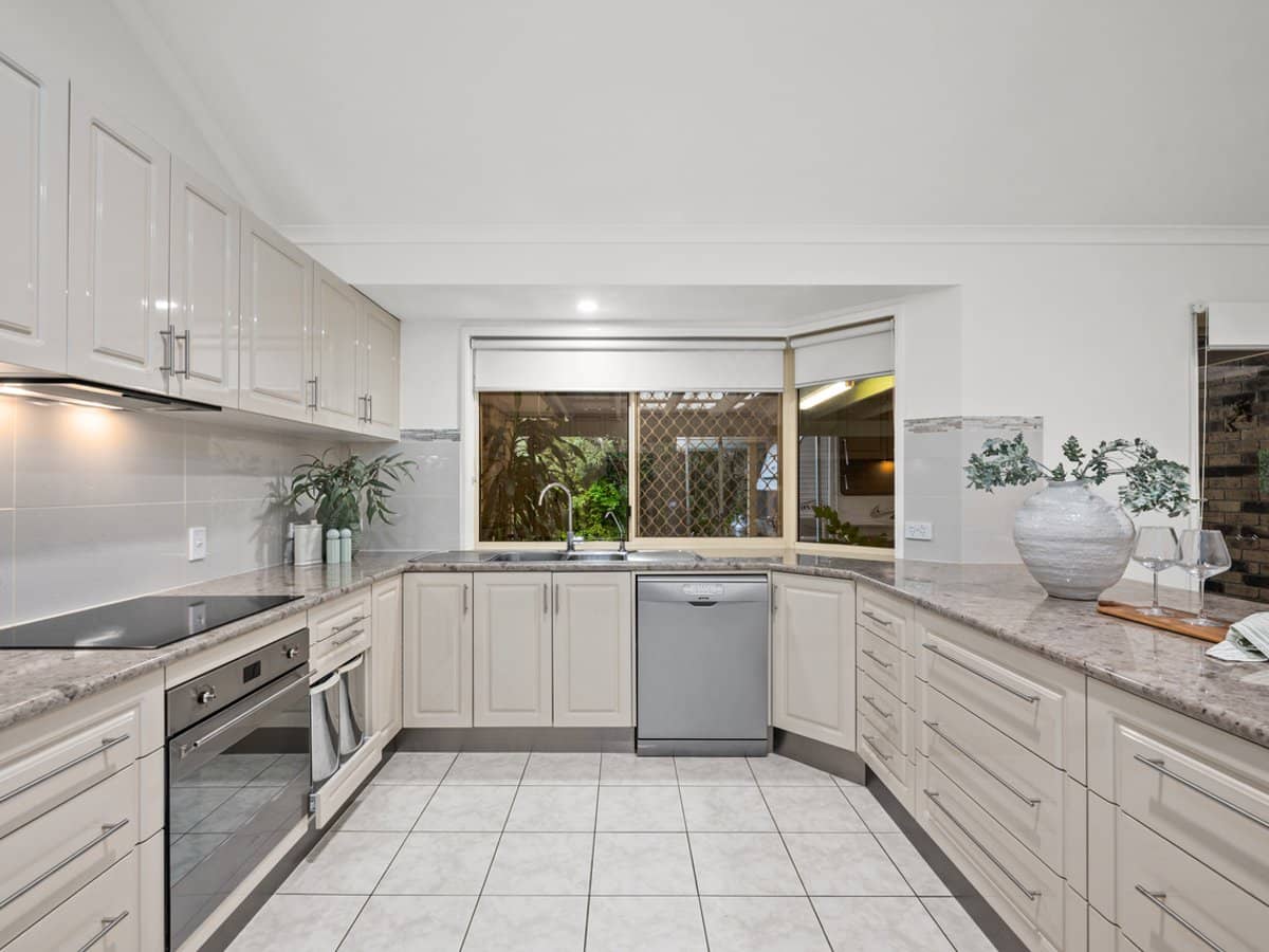 37 Grosvenor Court, MUNRUBEN - Thumbnail 10