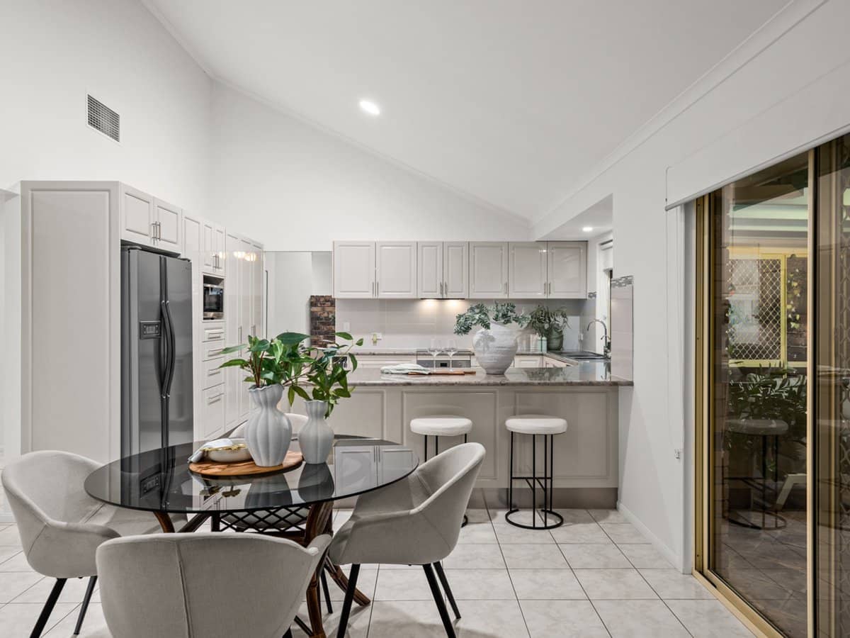 37 Grosvenor Court, MUNRUBEN - Thumbnail 12