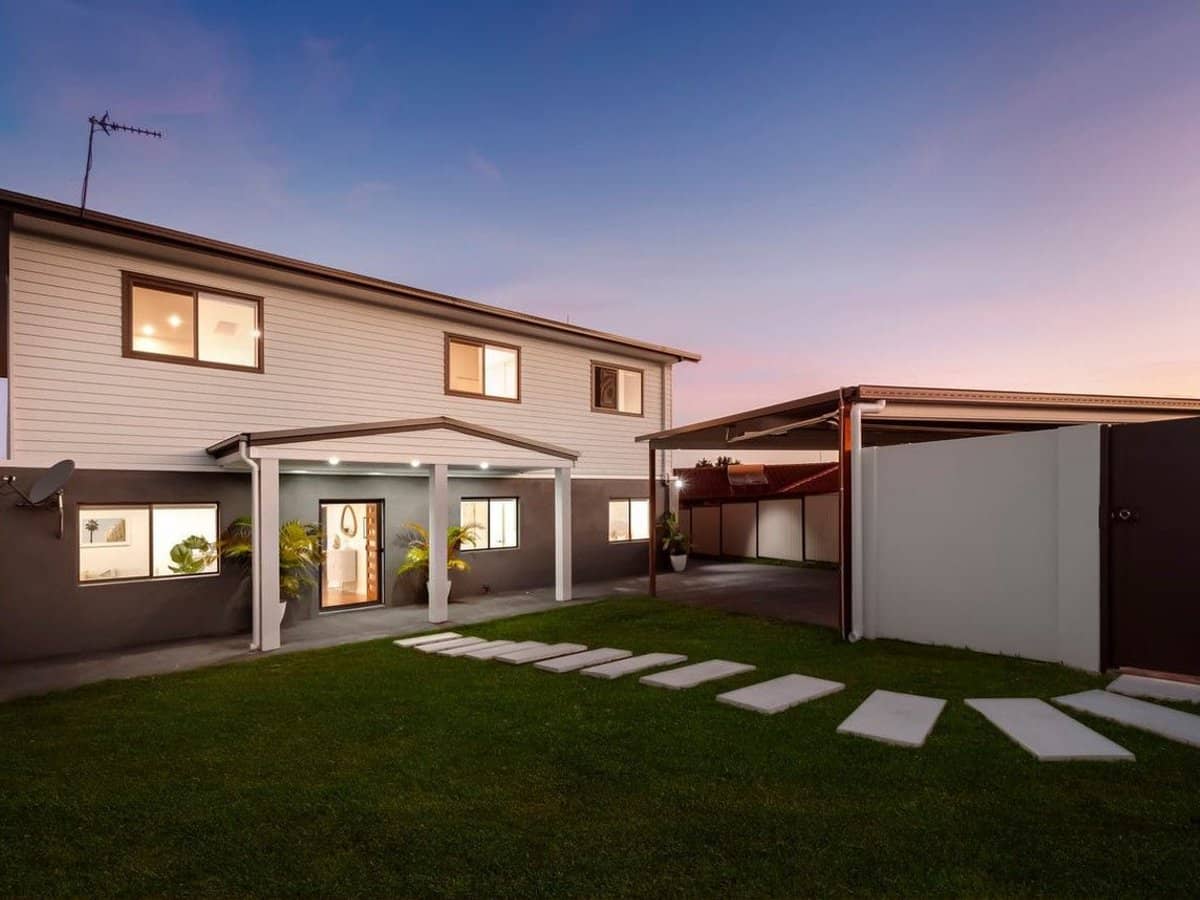 12 Burcott Court, Carrara - Thumbnail 1