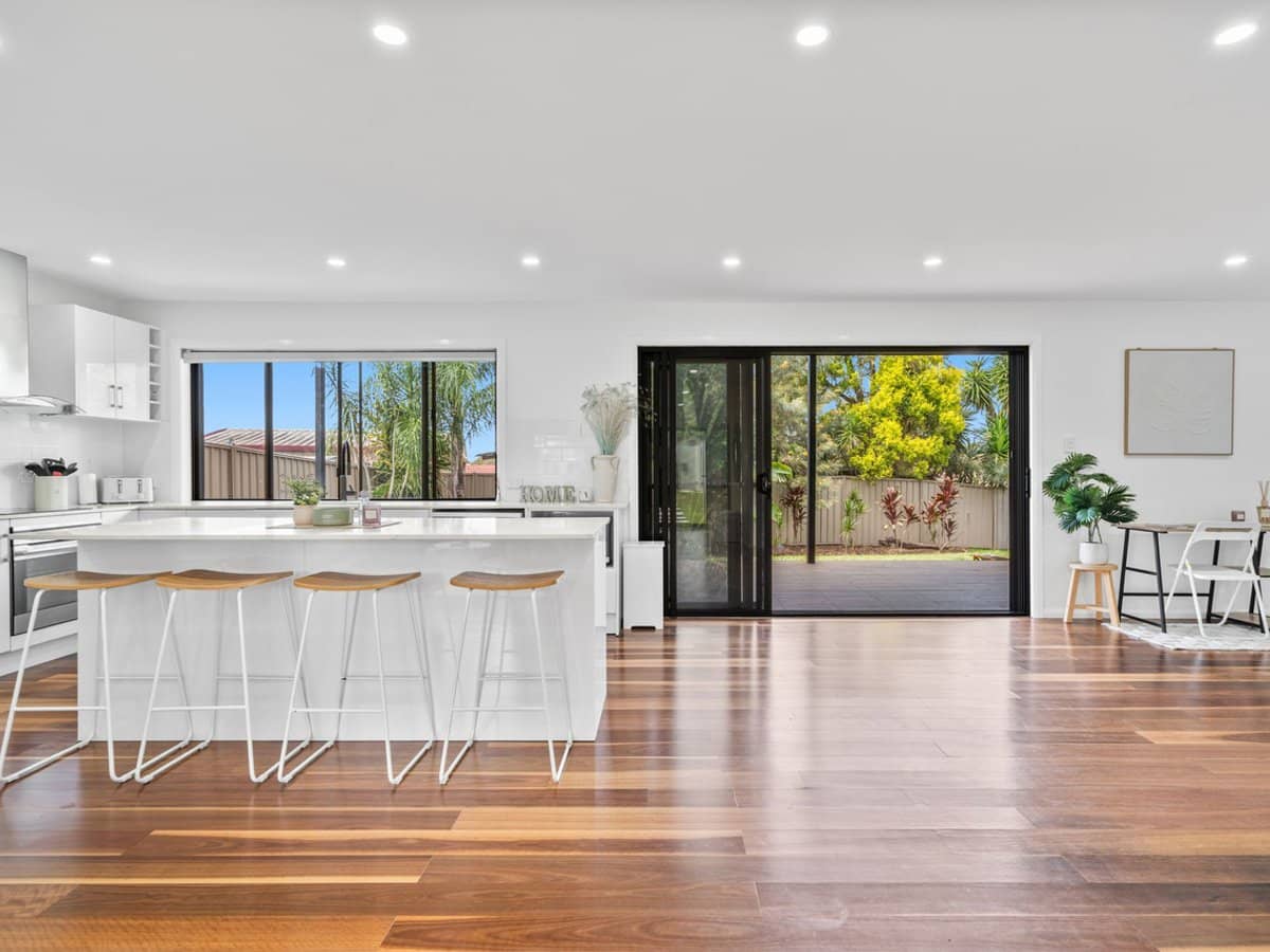 12 Burcott Court, Carrara - Thumbnail 8