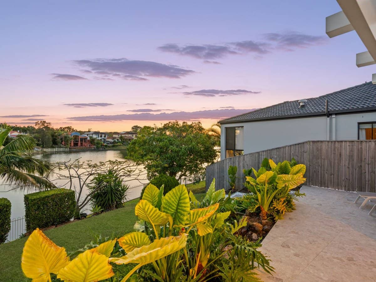 8 Seychelles Court, BURLEIGH WATERS - Thumbnail 6