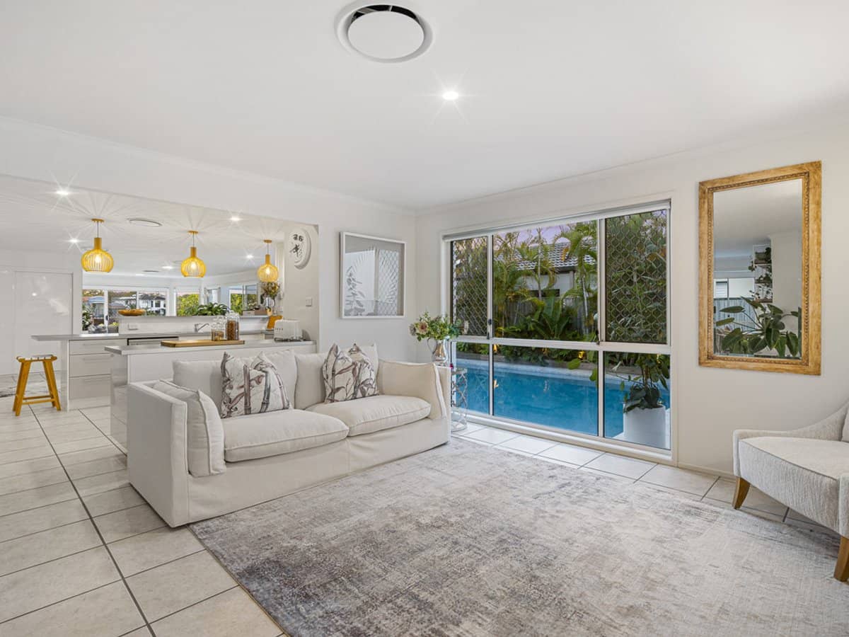 8 Seychelles Court, BURLEIGH WATERS - Thumbnail 16