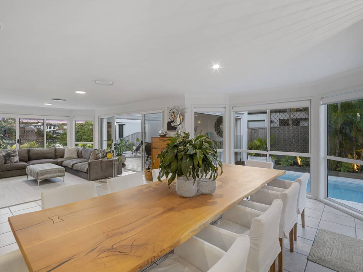 8 Seychelles Court, BURLEIGH WATERS - Thumbnail 18