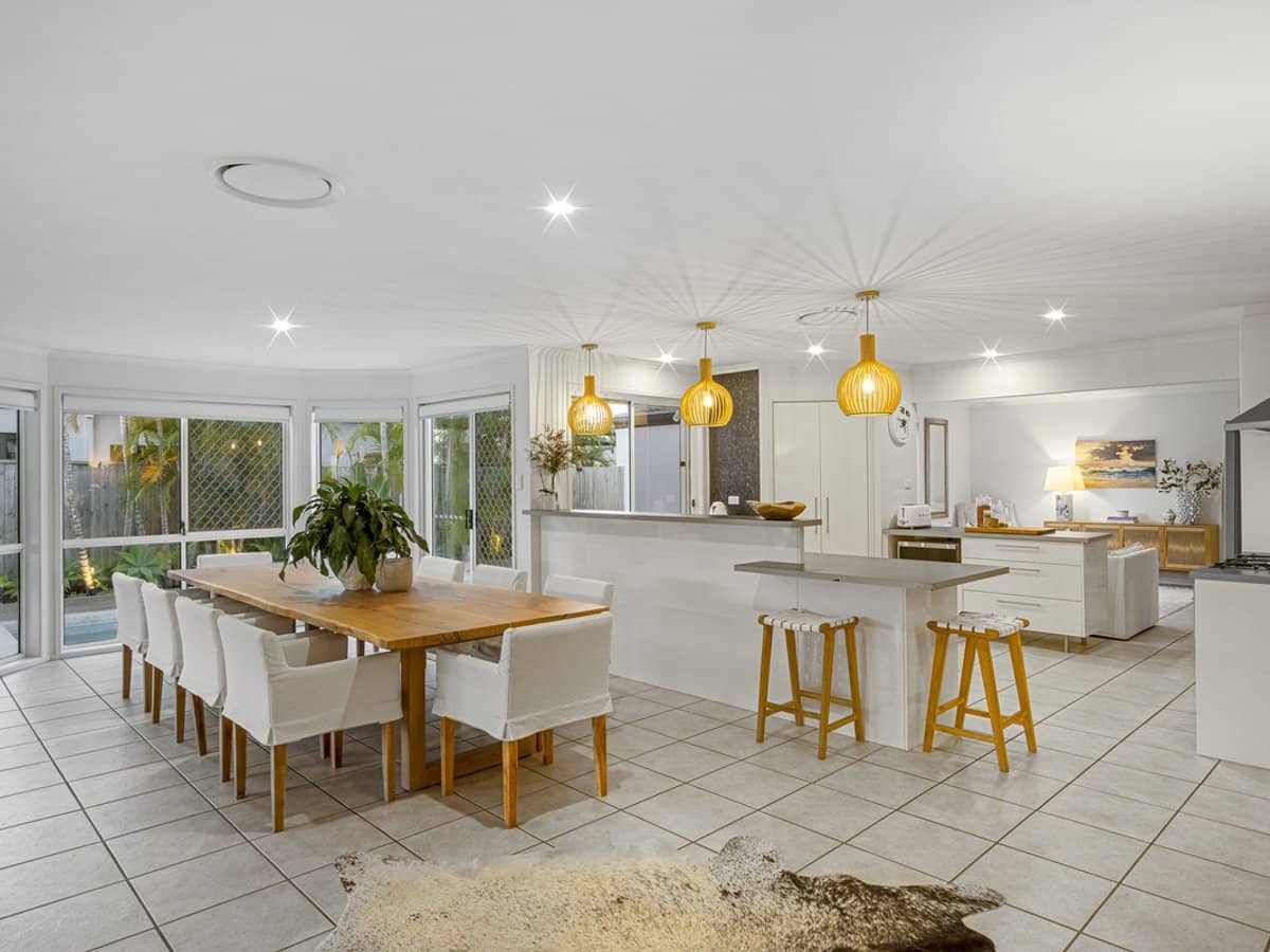 8 Seychelles Court, BURLEIGH WATERS - Thumbnail 19