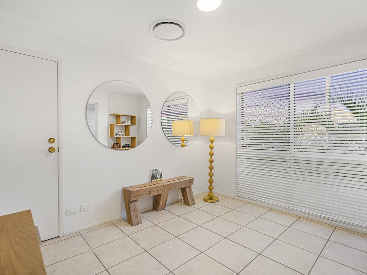 8 Seychelles Court, BURLEIGH WATERS - Thumbnail 26