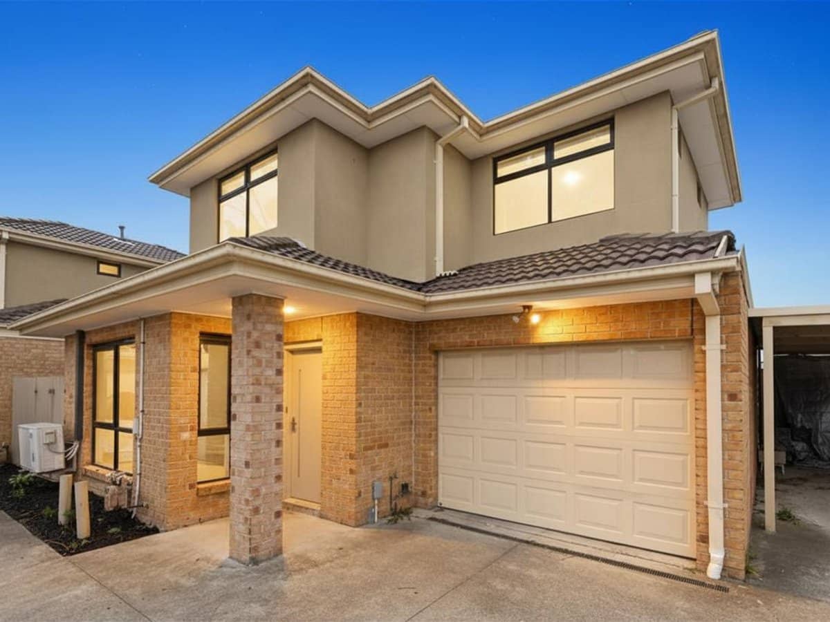 320 Camp Road, BROADMEADOWS - Thumbnail 1