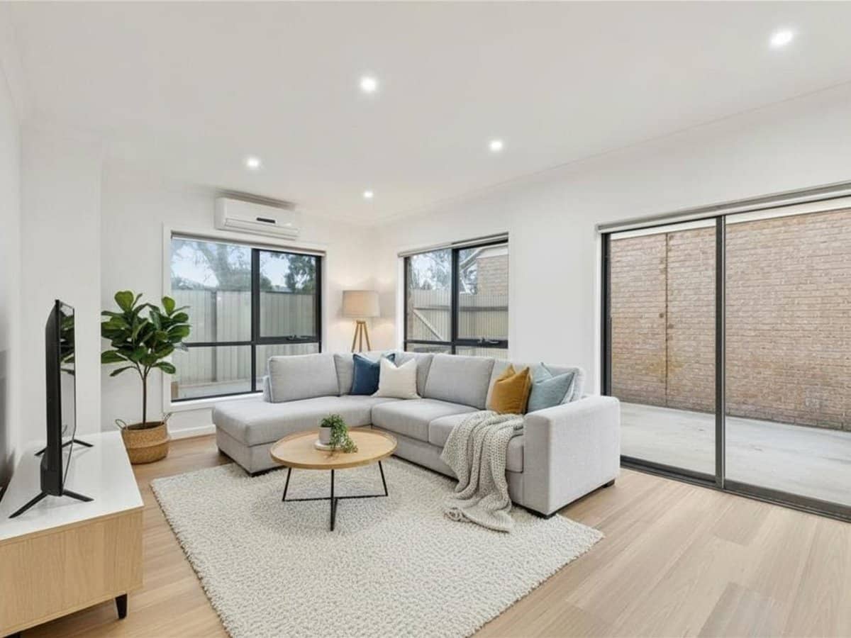 320 Camp Road, BROADMEADOWS - Thumbnail 2