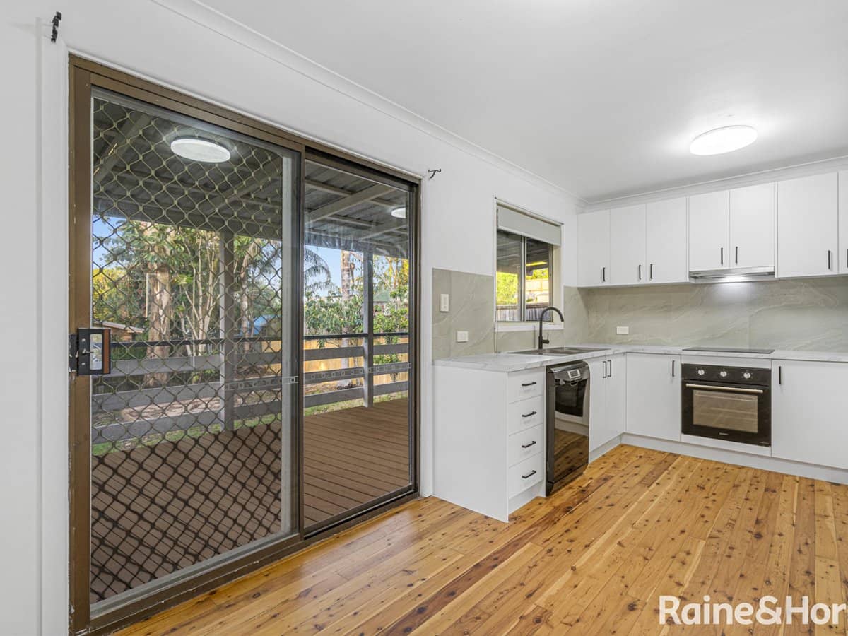 38 Walkers Road, MORAYFIELD - Thumbnail 4