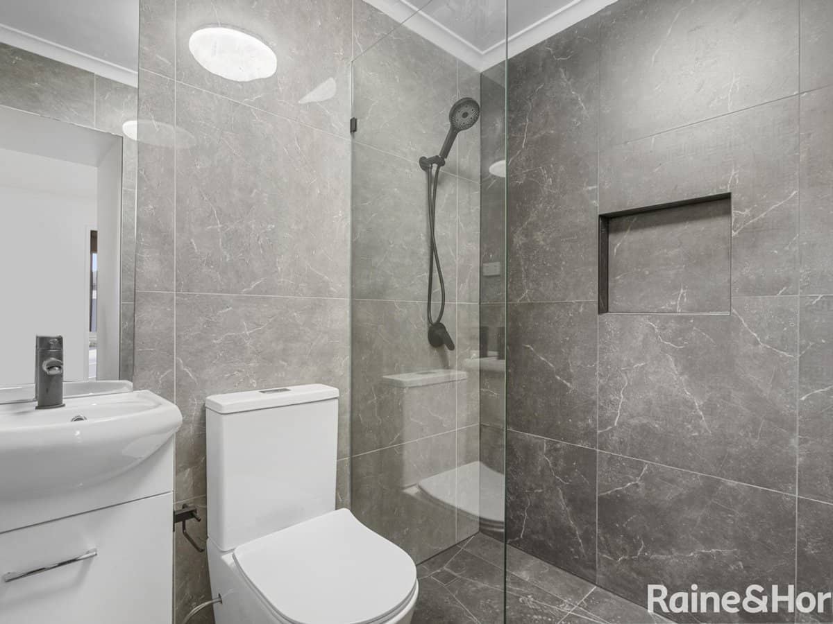 38 Walkers Road, MORAYFIELD - Thumbnail 14