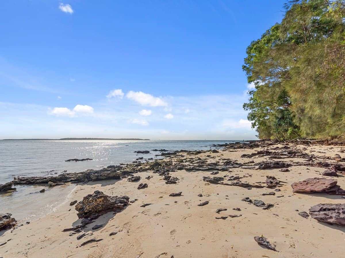 18 Oxley Parade, DUNWICH - Thumbnail 16