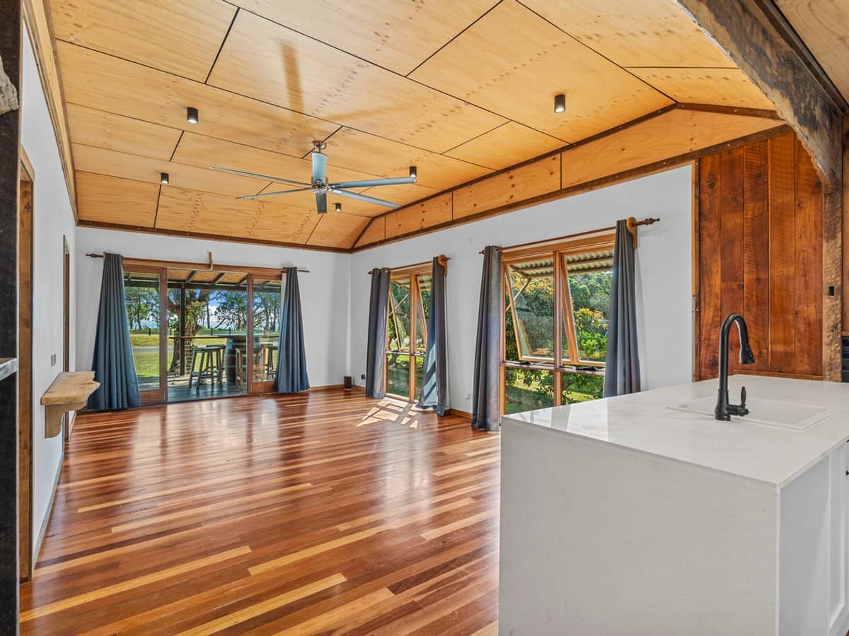 18 Oxley Parade, DUNWICH - Thumbnail 28