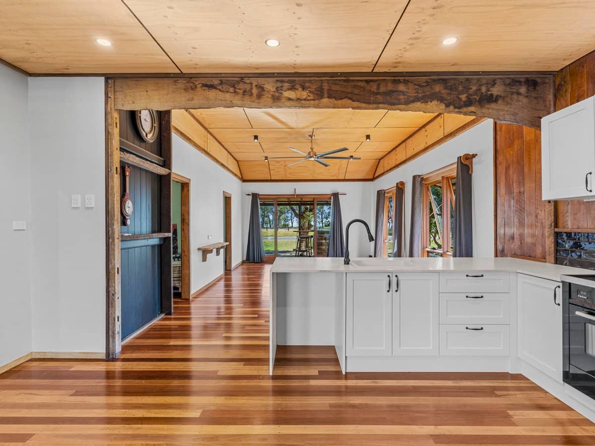 18 Oxley Parade, DUNWICH - Thumbnail 29