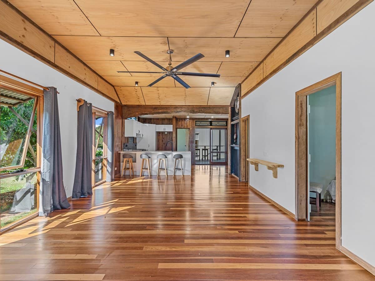 18 Oxley Parade, DUNWICH - Thumbnail 32