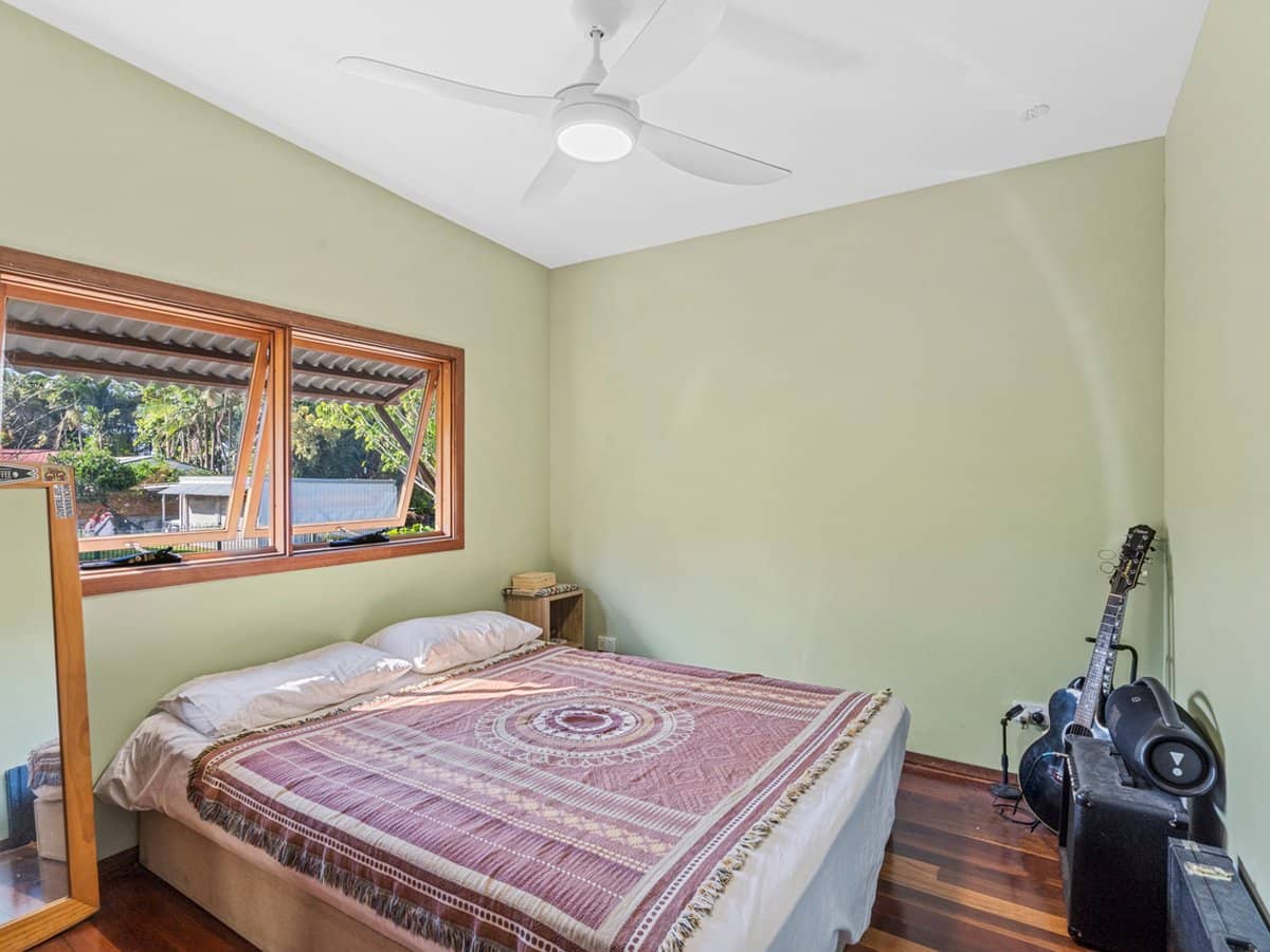 18 Oxley Parade, DUNWICH - Thumbnail 33