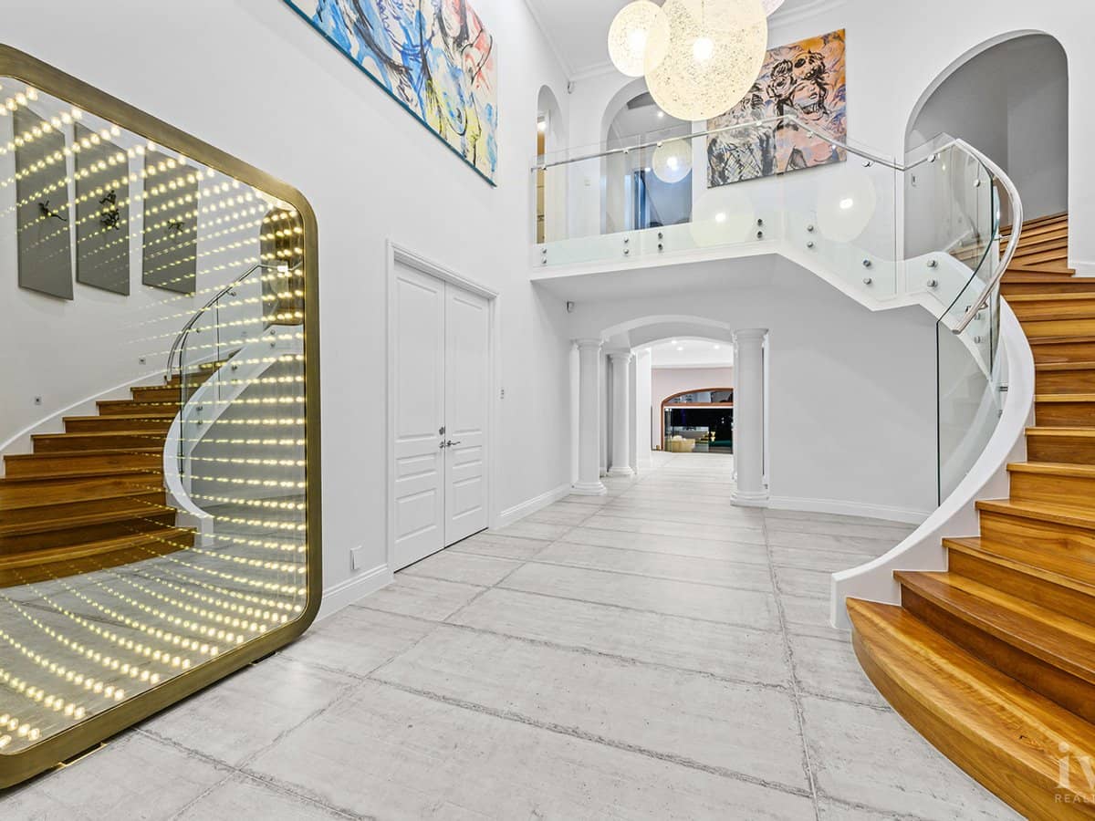 36 River  Cove Place, Helensvale - Thumbnail 12