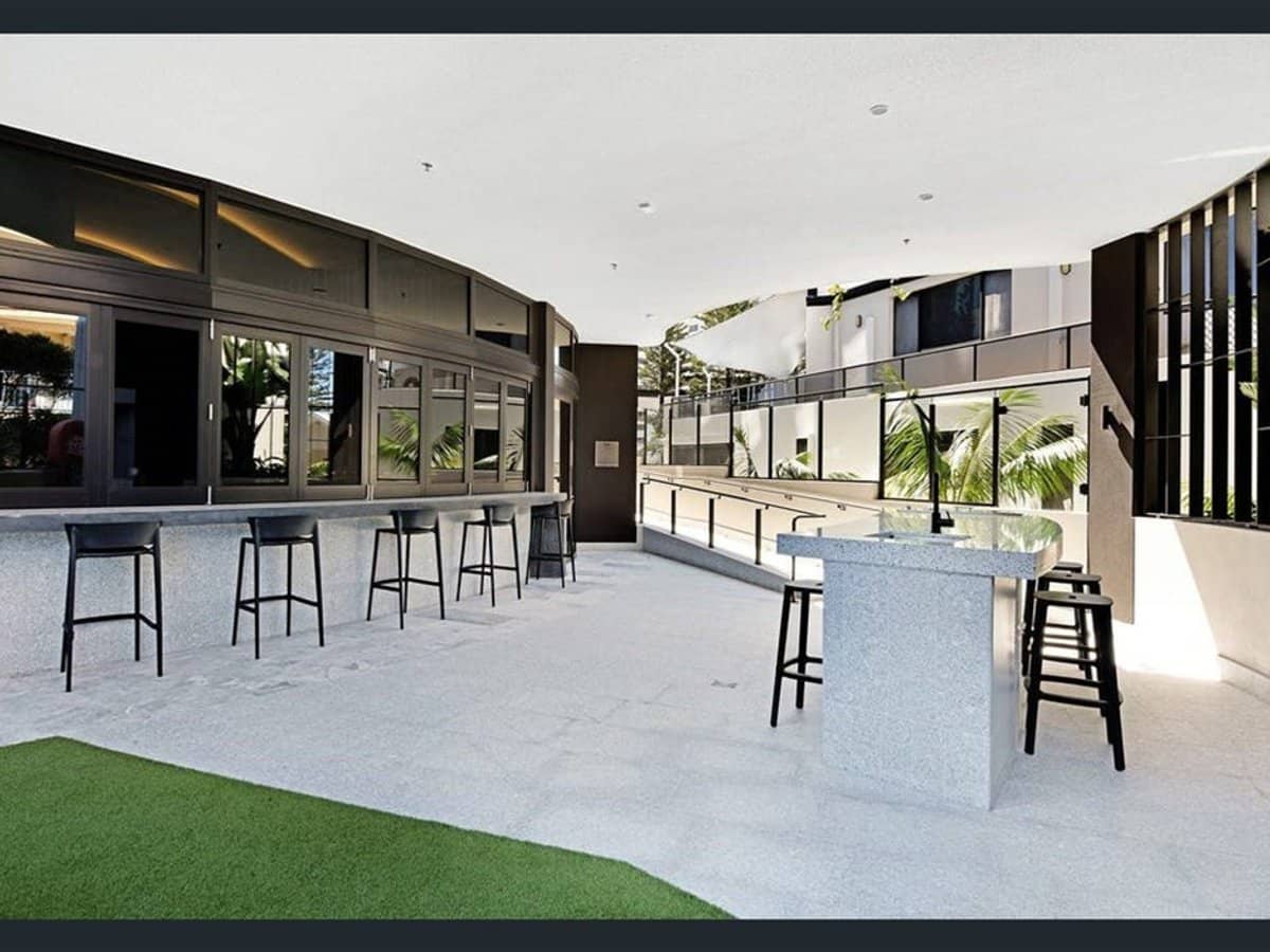 10-12 First Avenue, BROADBEACH - Thumbnail 5