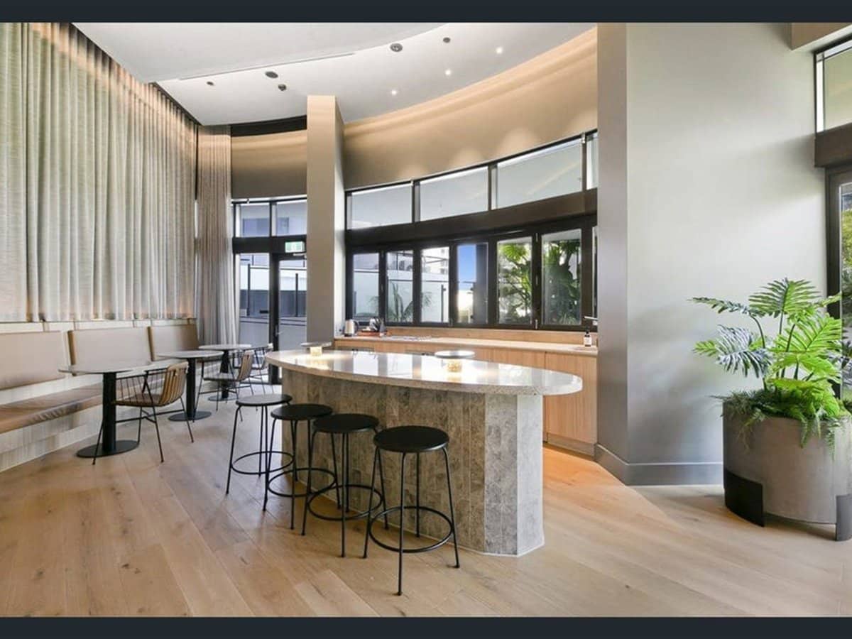 10-12 First Avenue, BROADBEACH - Thumbnail 7