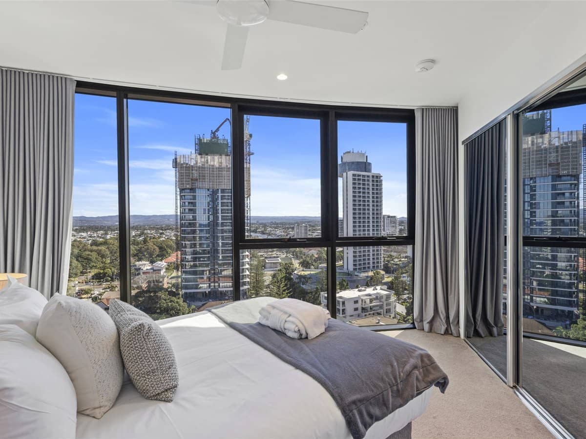 10-12 First Avenue, BROADBEACH - Thumbnail 10