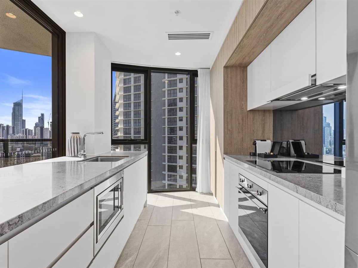 10-12 First Avenue, BROADBEACH - Thumbnail 15