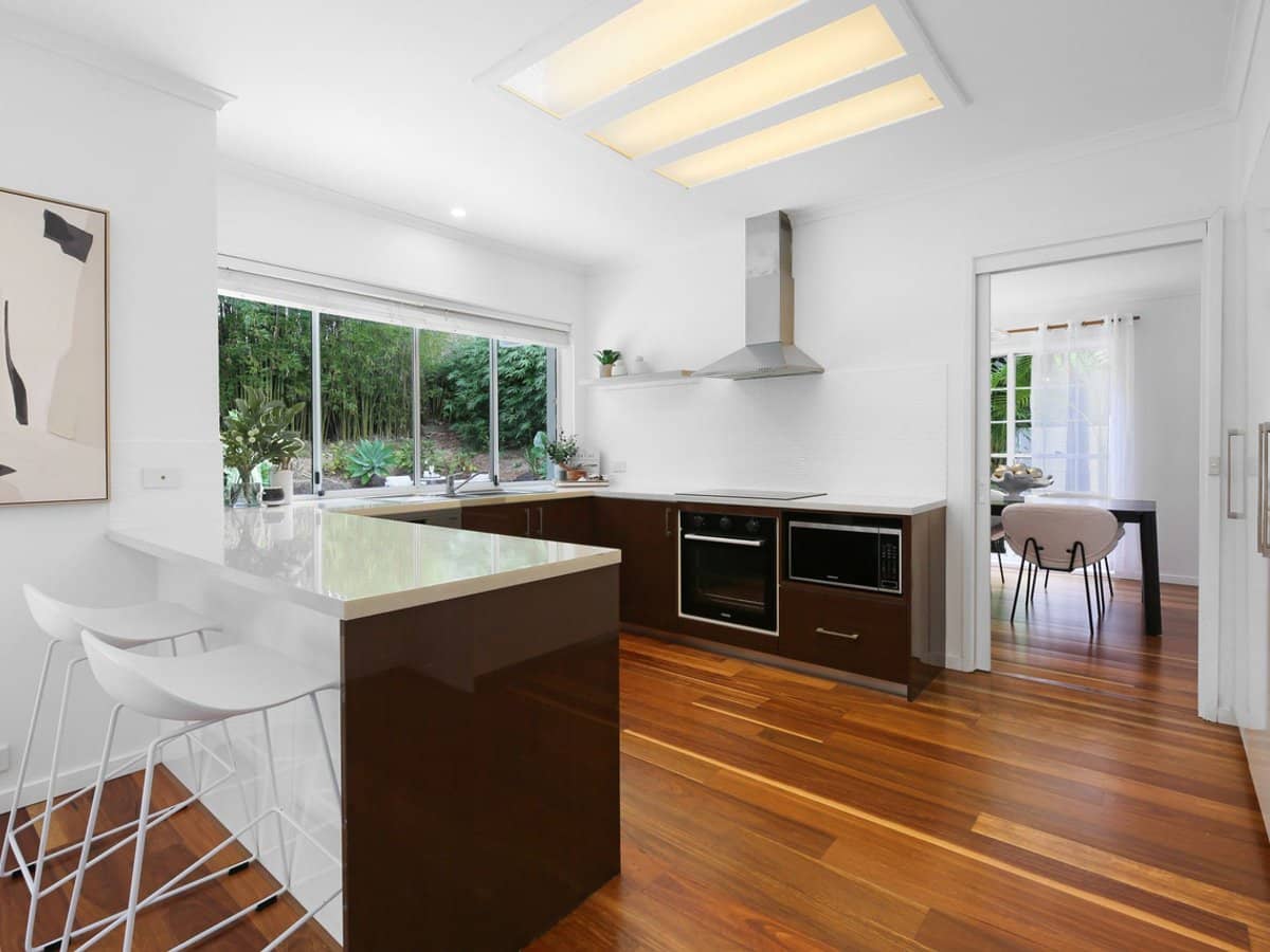 31 Huntingdale Crescent, ROBINA - Thumbnail 3