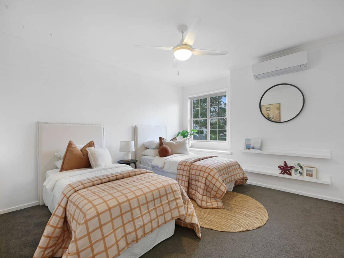 31 Huntingdale Crescent, ROBINA - Thumbnail 21