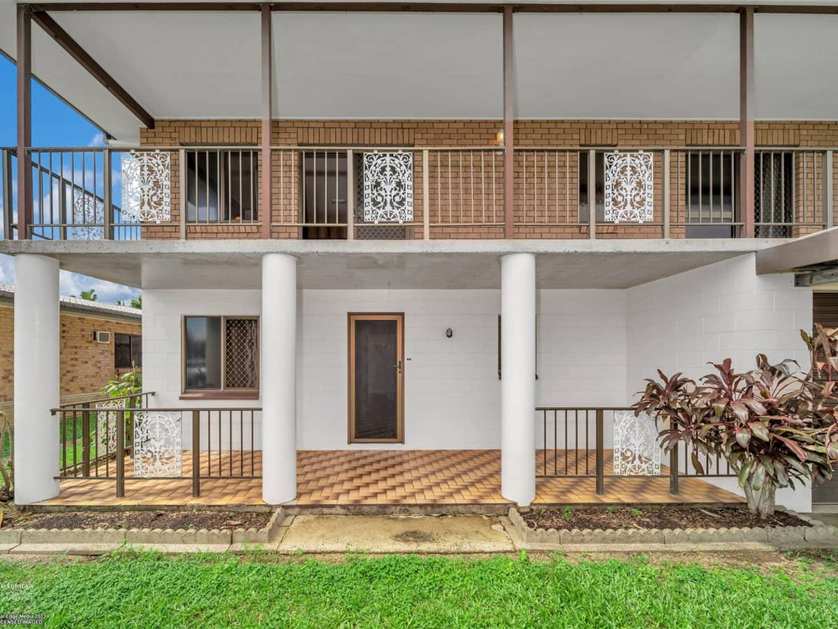 10 Seymour Street, INNISFAIL ESTATE - Thumbnail 4