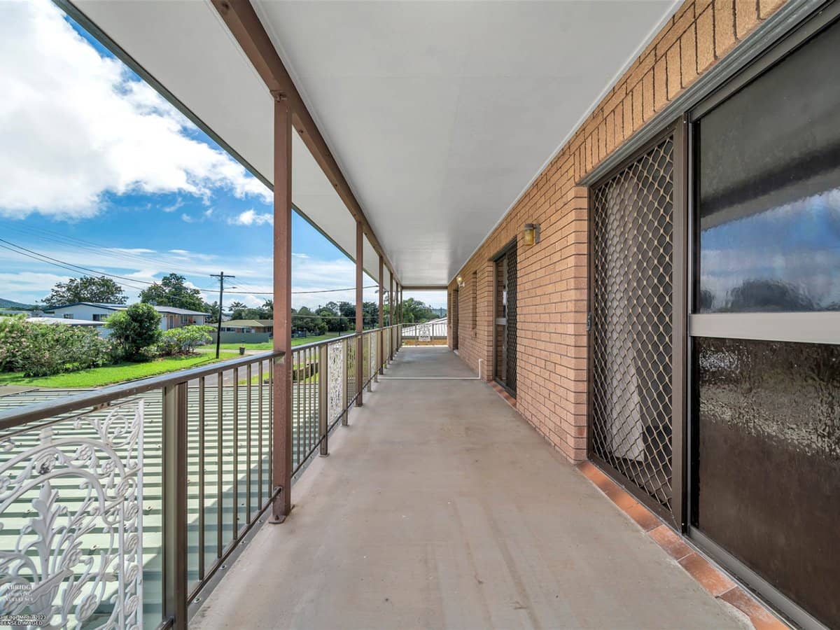 10 Seymour Street, INNISFAIL ESTATE - Thumbnail 23