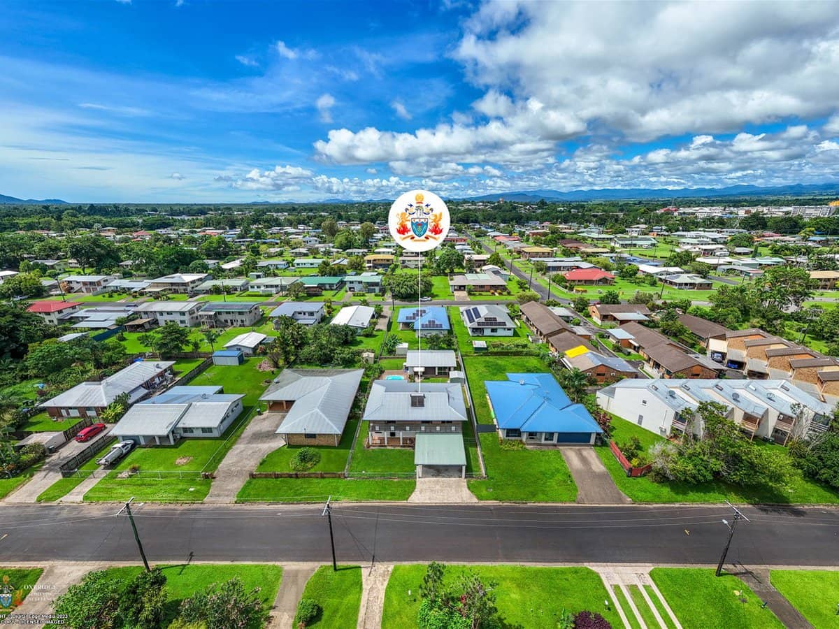 10 Seymour Street, INNISFAIL ESTATE - Thumbnail 32