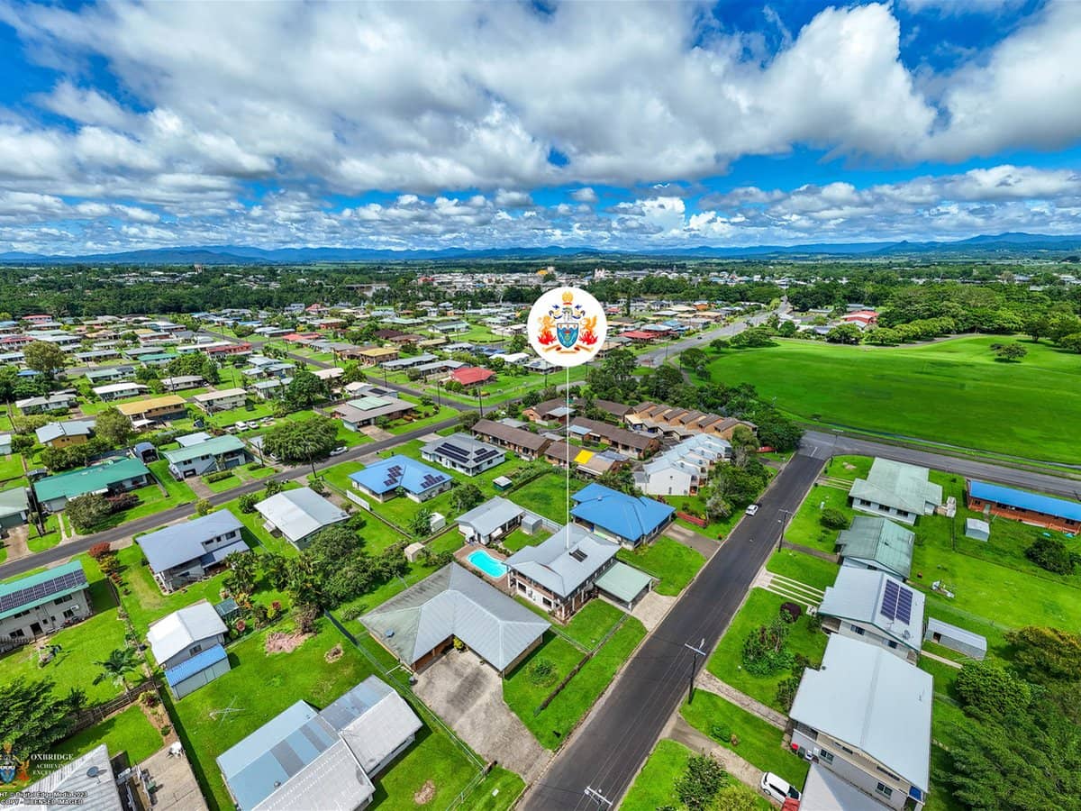 10 Seymour Street, INNISFAIL ESTATE - Thumbnail 33