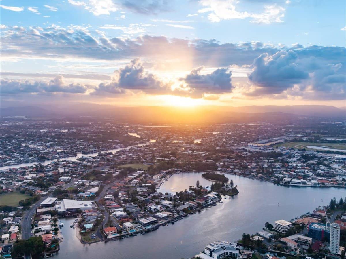 8 Surfers Paradise, SURFERS PARADISE - Thumbnail 1