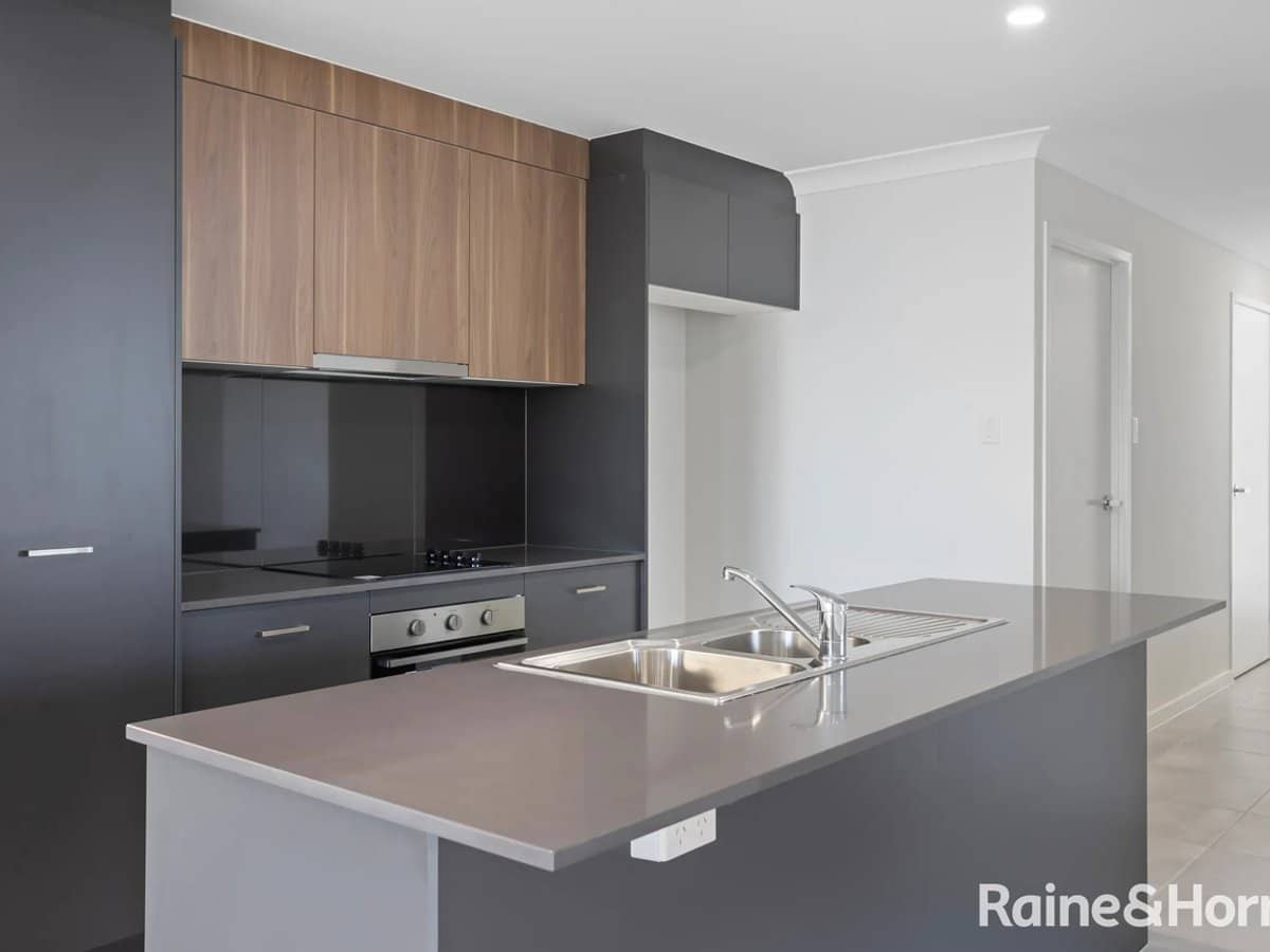 8 Gawler Street, SOUTH RIPLEY - Thumbnail 3