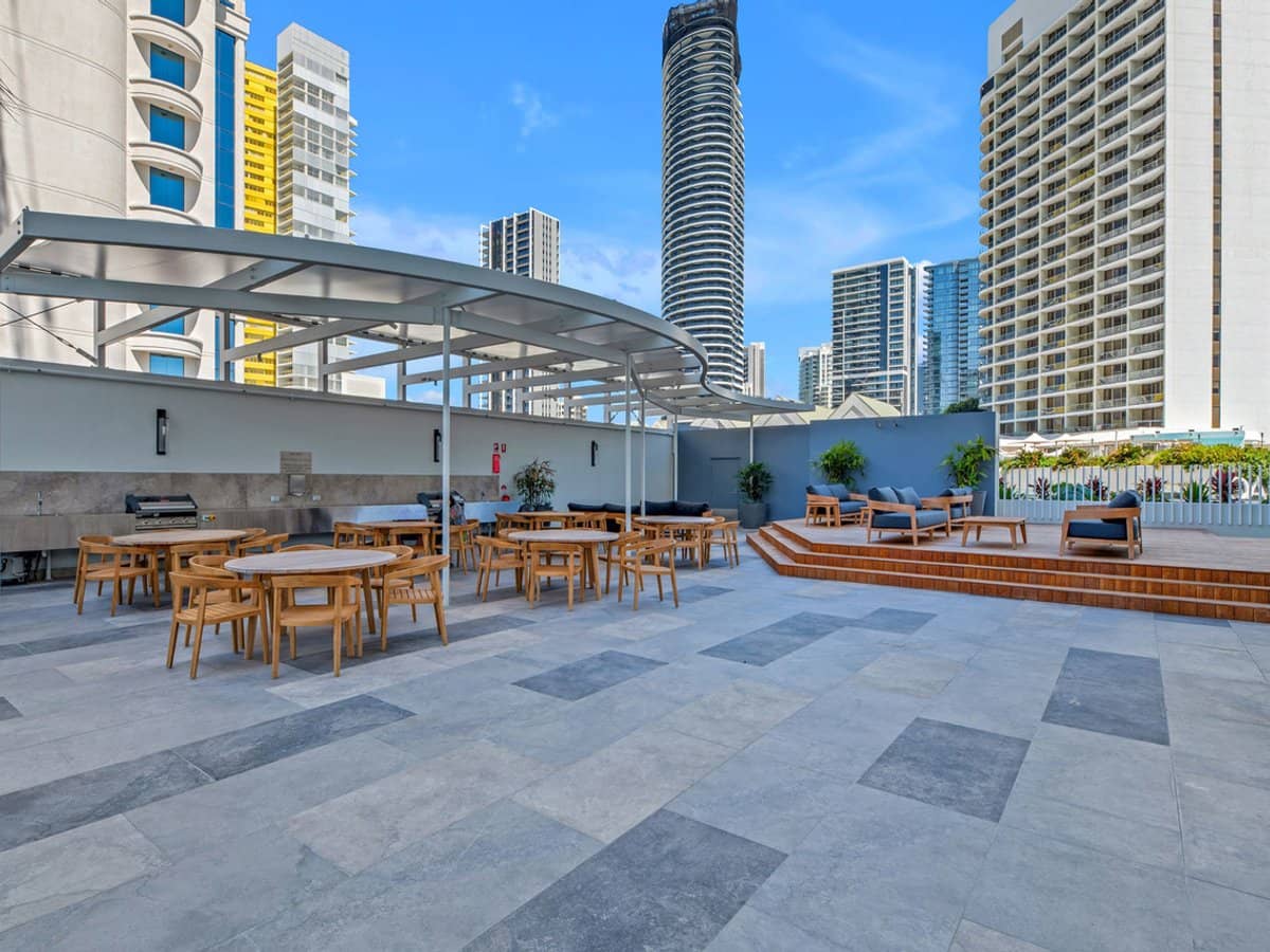 89 Surf Parade, BROADBEACH - Thumbnail 16