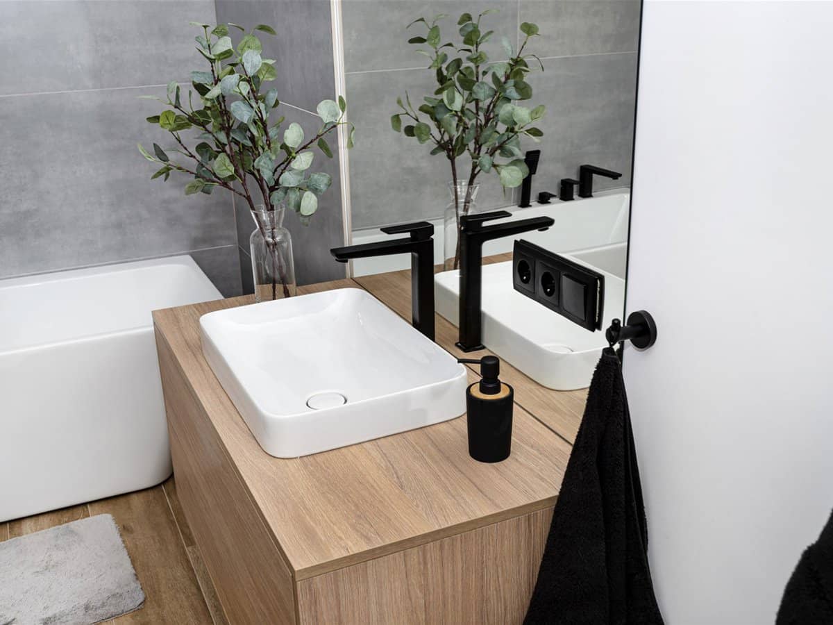 888 Chevron Island, CHEVRON ISLAND - Thumbnail 3