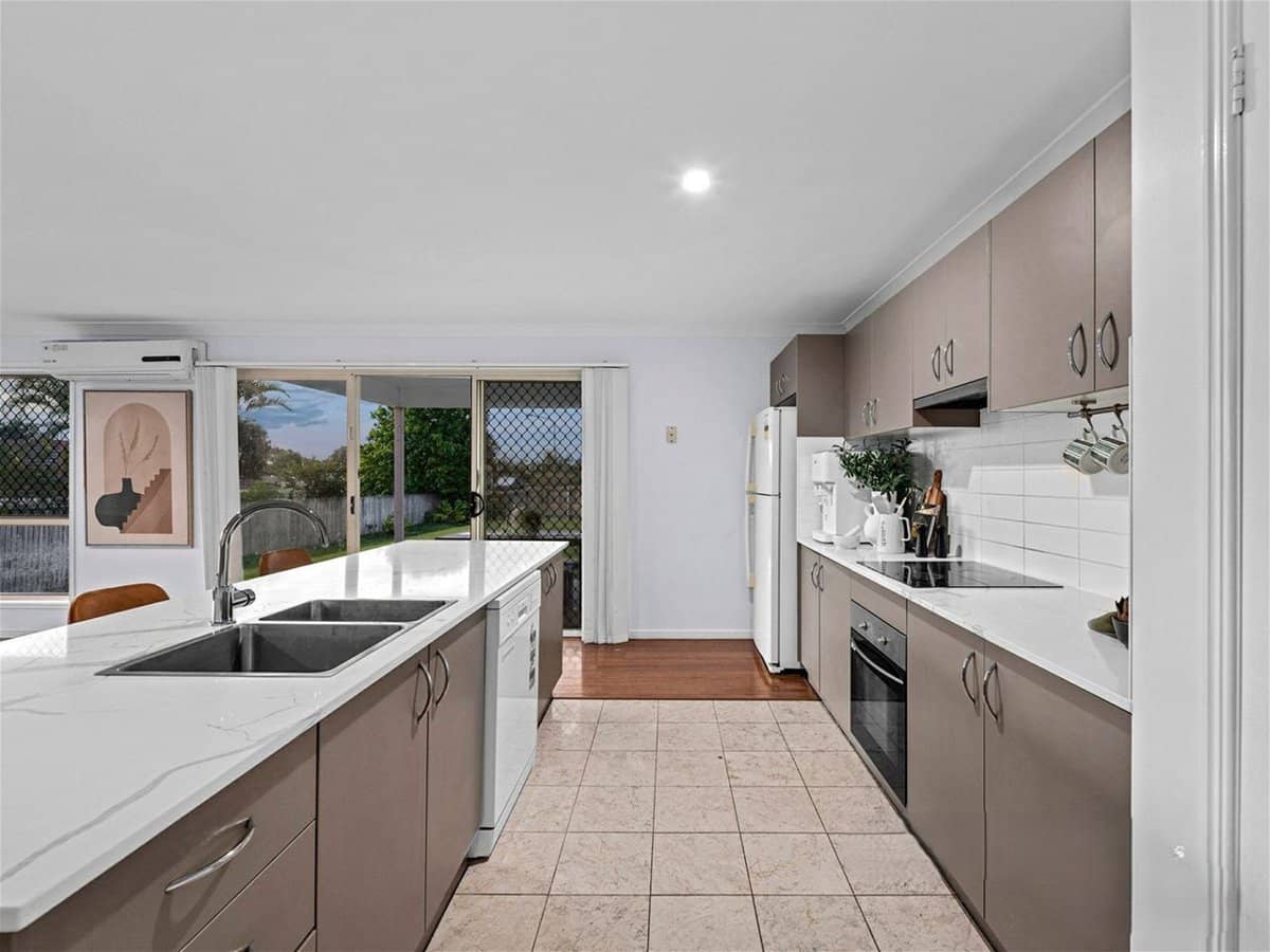 40 Gemview Street, CALAMVALE - Thumbnail 8