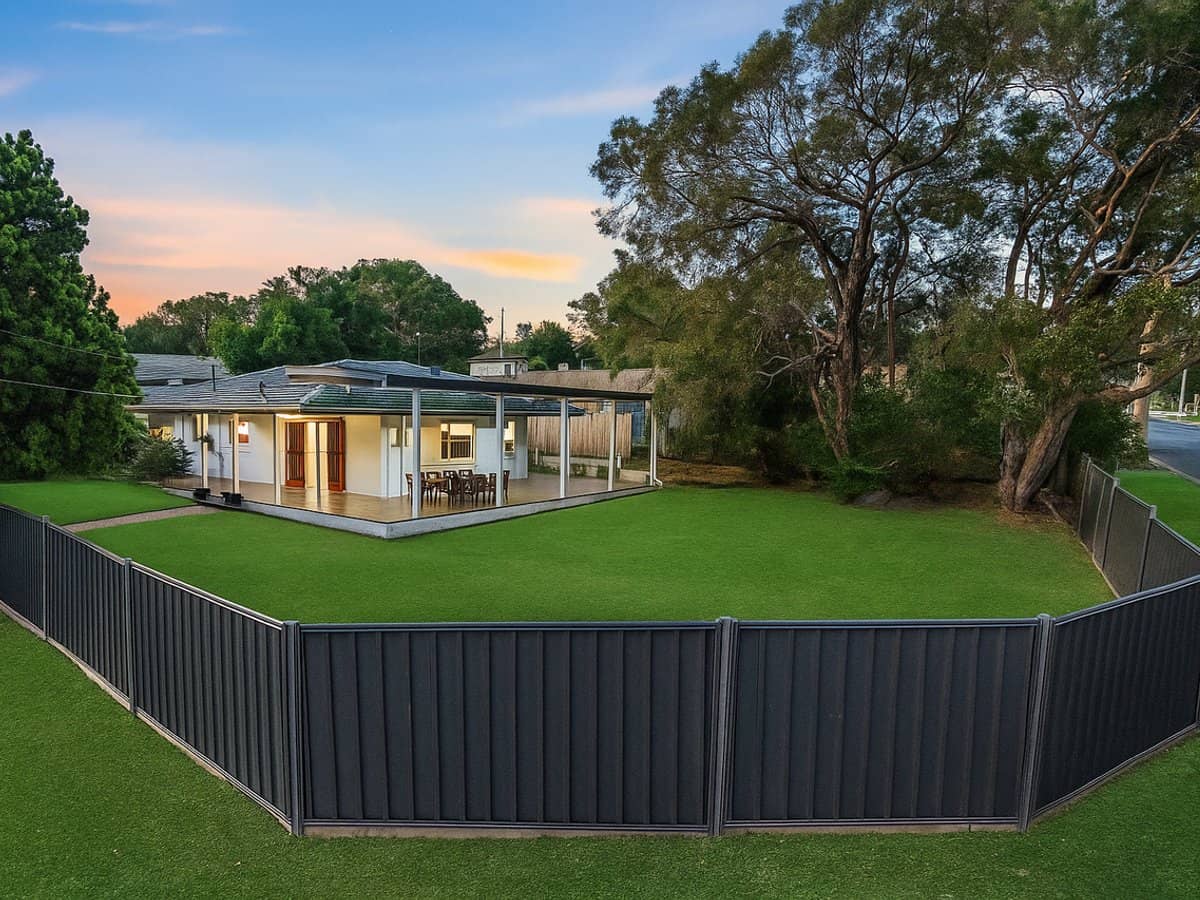 20 Dawn Crescent, THORNLANDS - Thumbnail 1