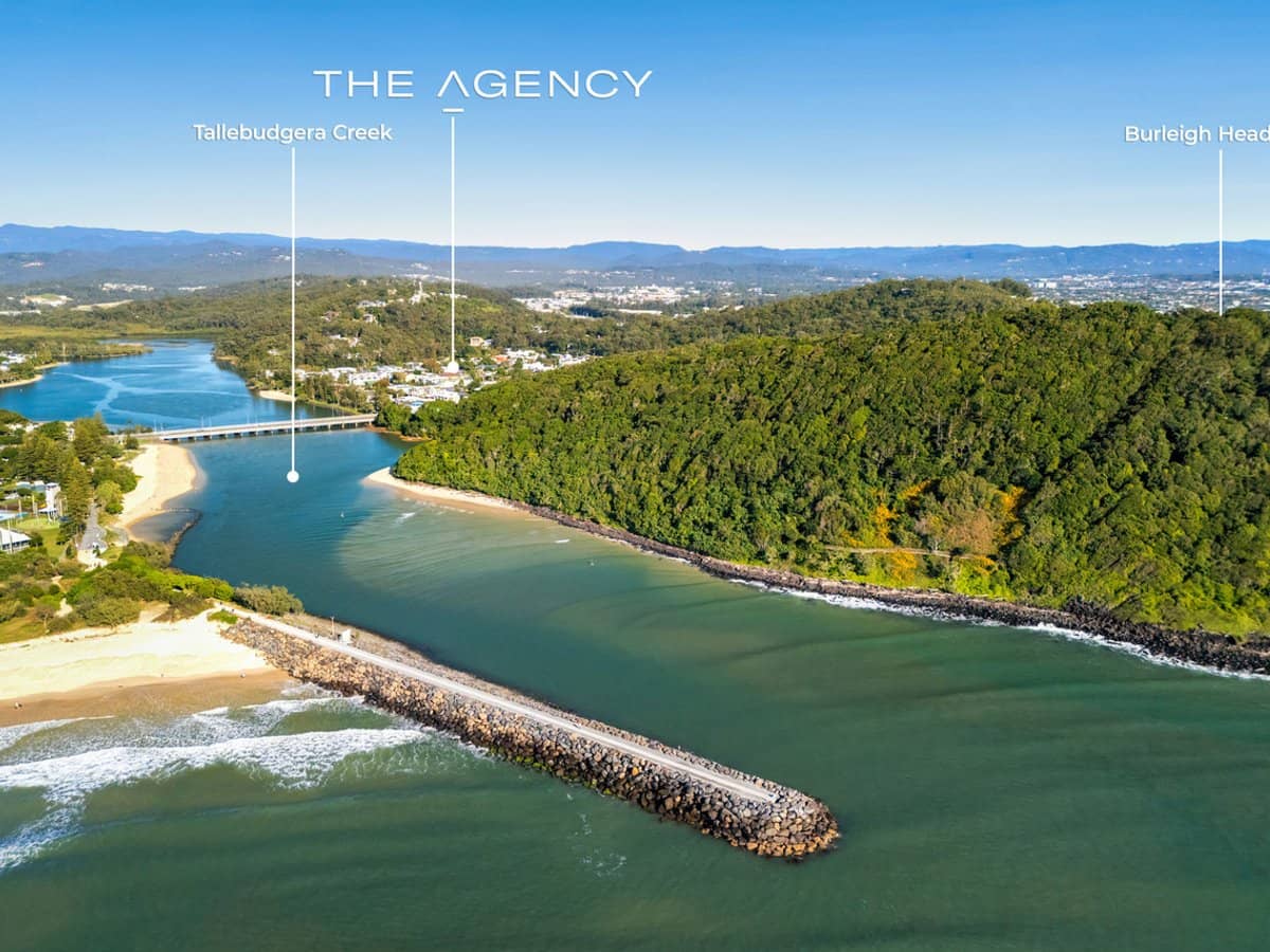 34 Elanora Drive, BURLEIGH HEADS - Thumbnail 2