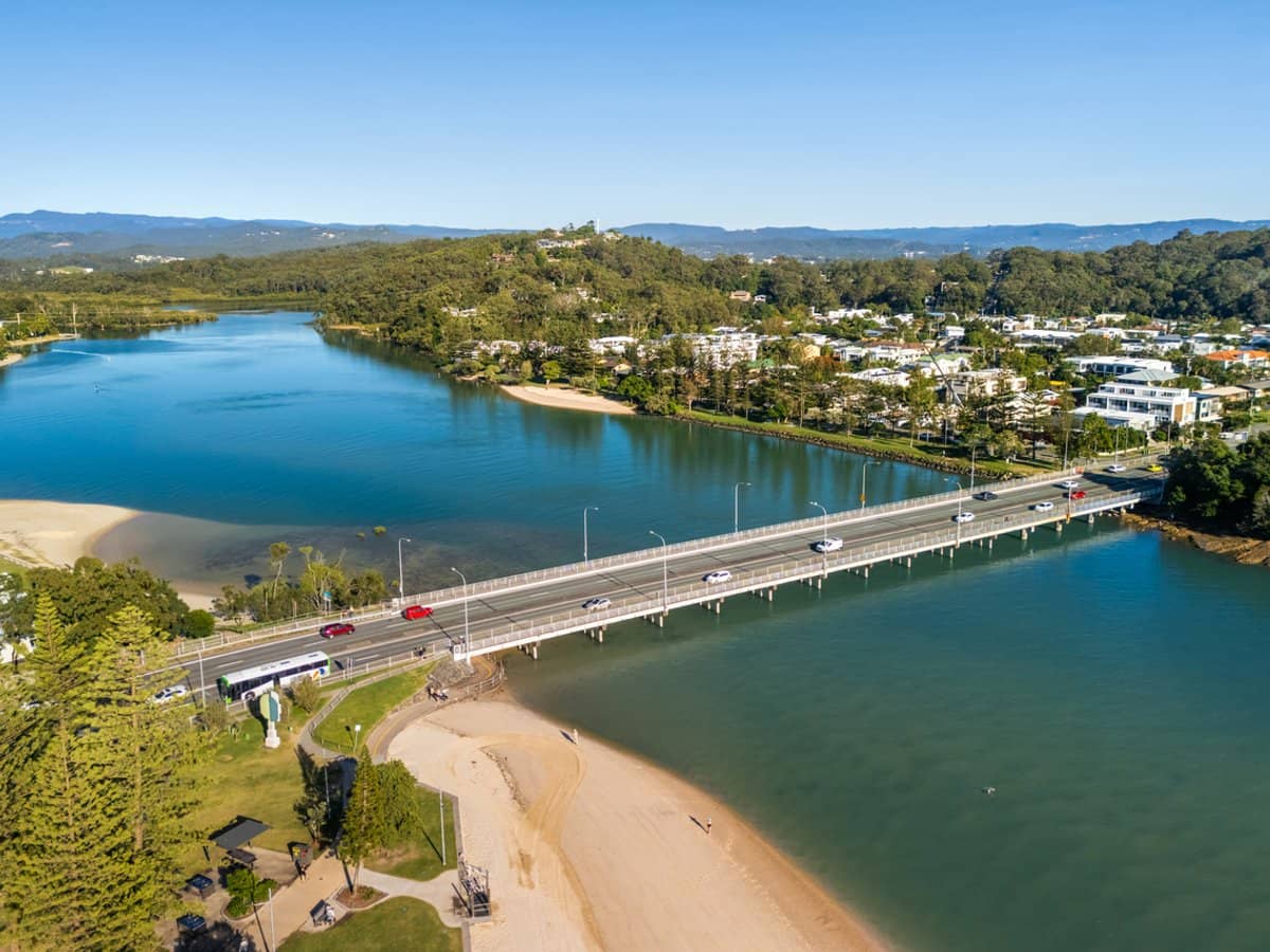 34 Elanora Drive, BURLEIGH HEADS - Thumbnail 5