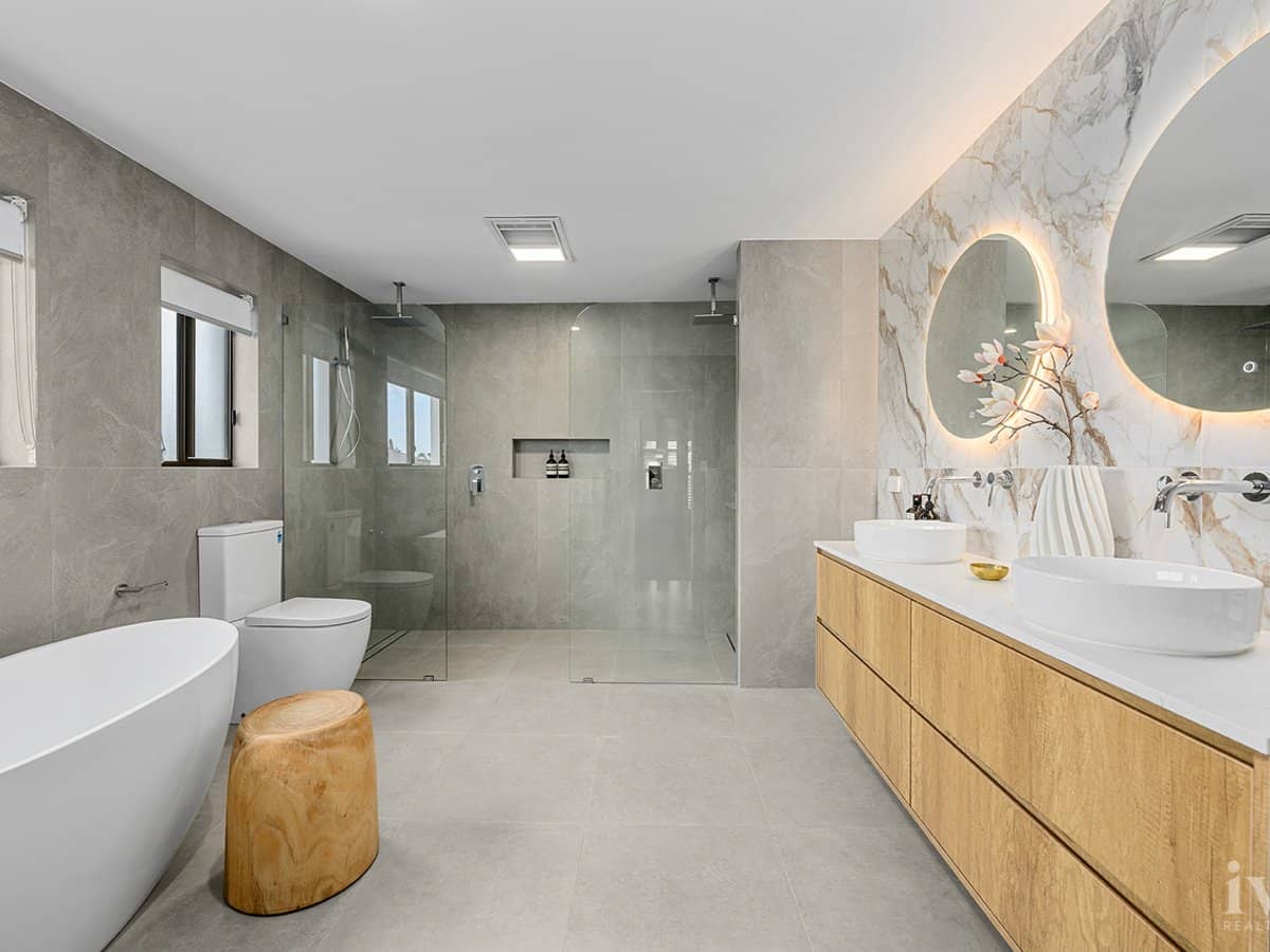 7 Kavieng Crescent, Runaway Bay - Thumbnail 18