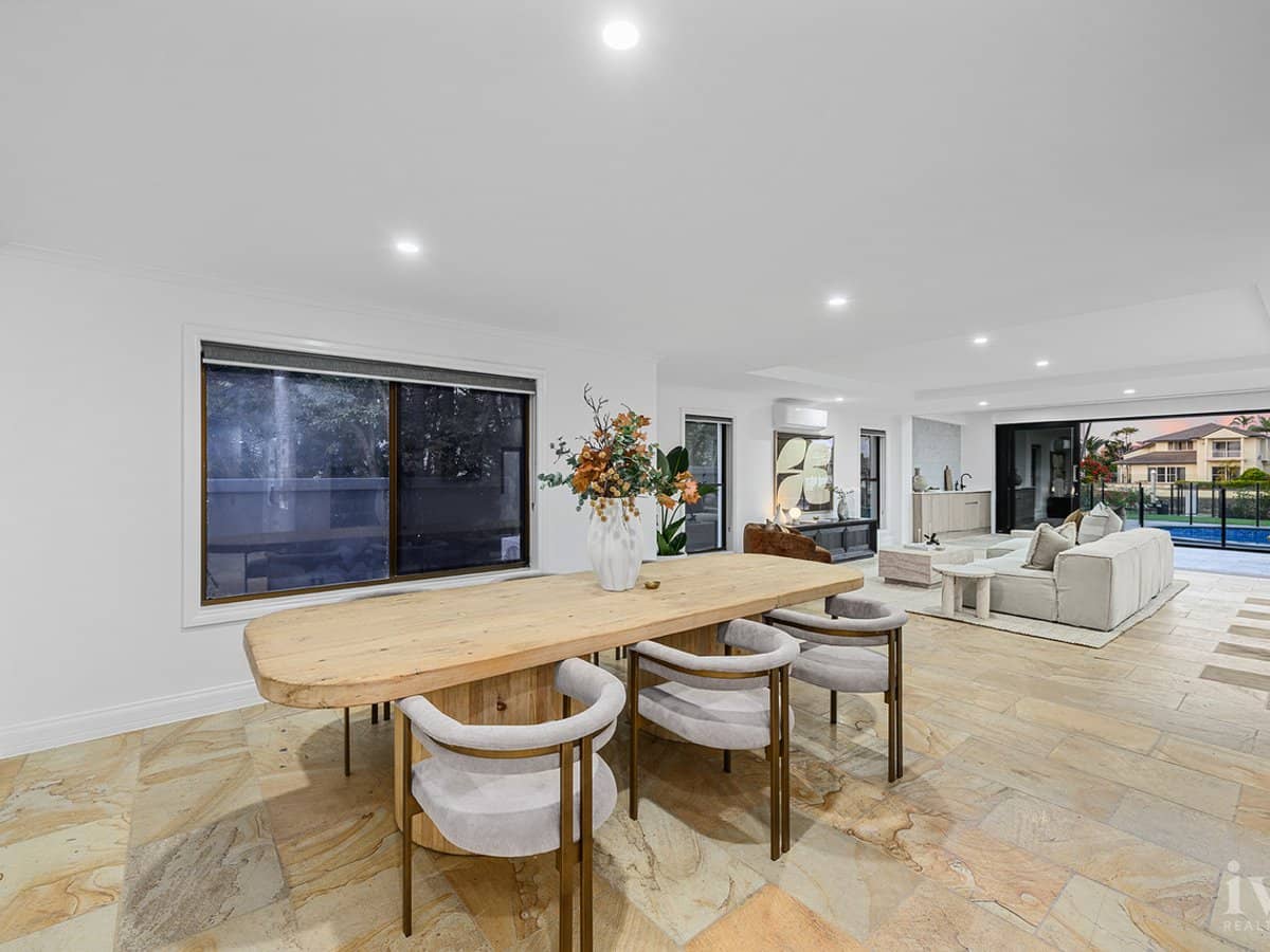 7 Kavieng Crescent, Runaway Bay - Thumbnail 25