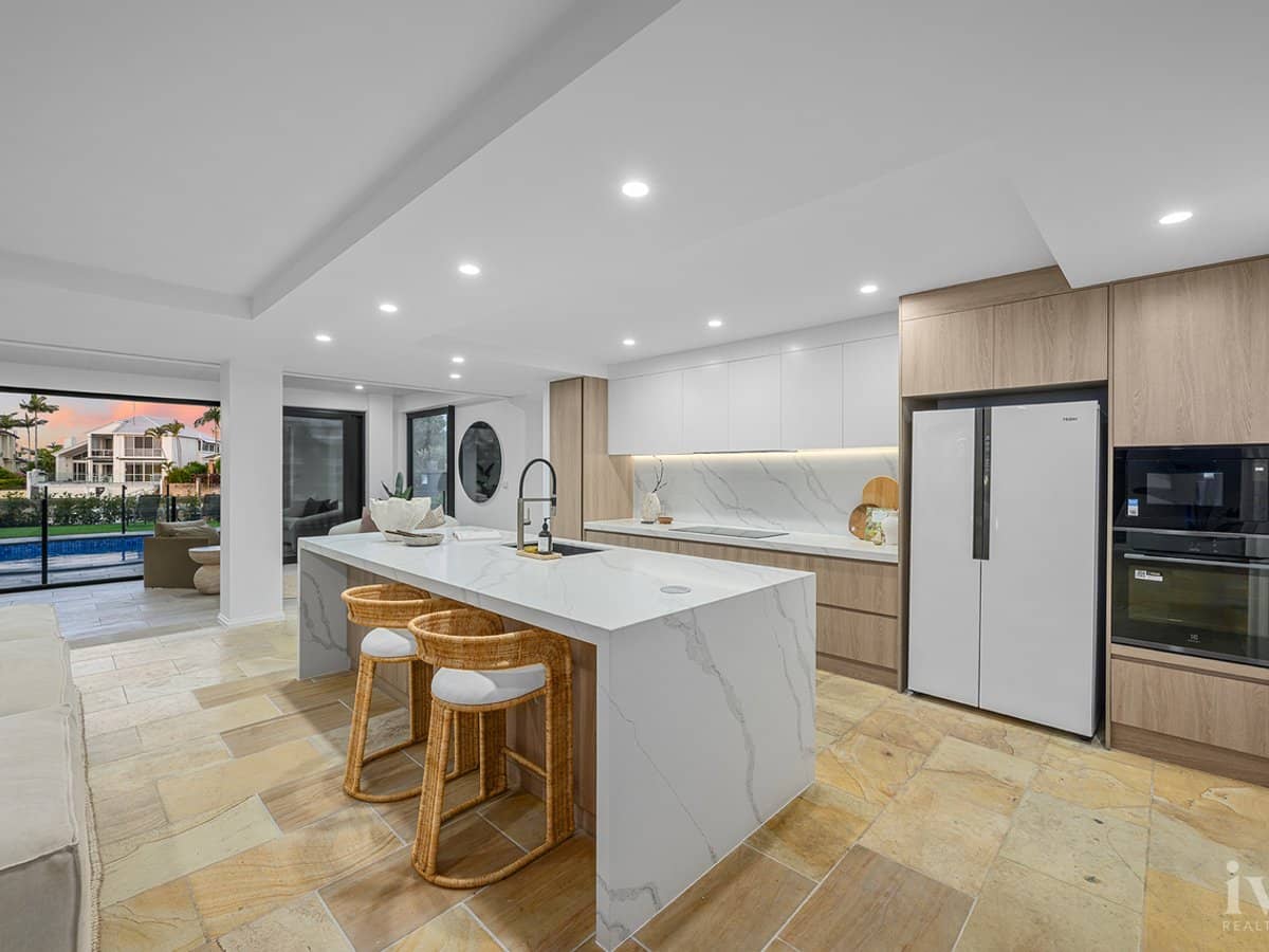 7 Kavieng Crescent, Runaway Bay - Thumbnail 26