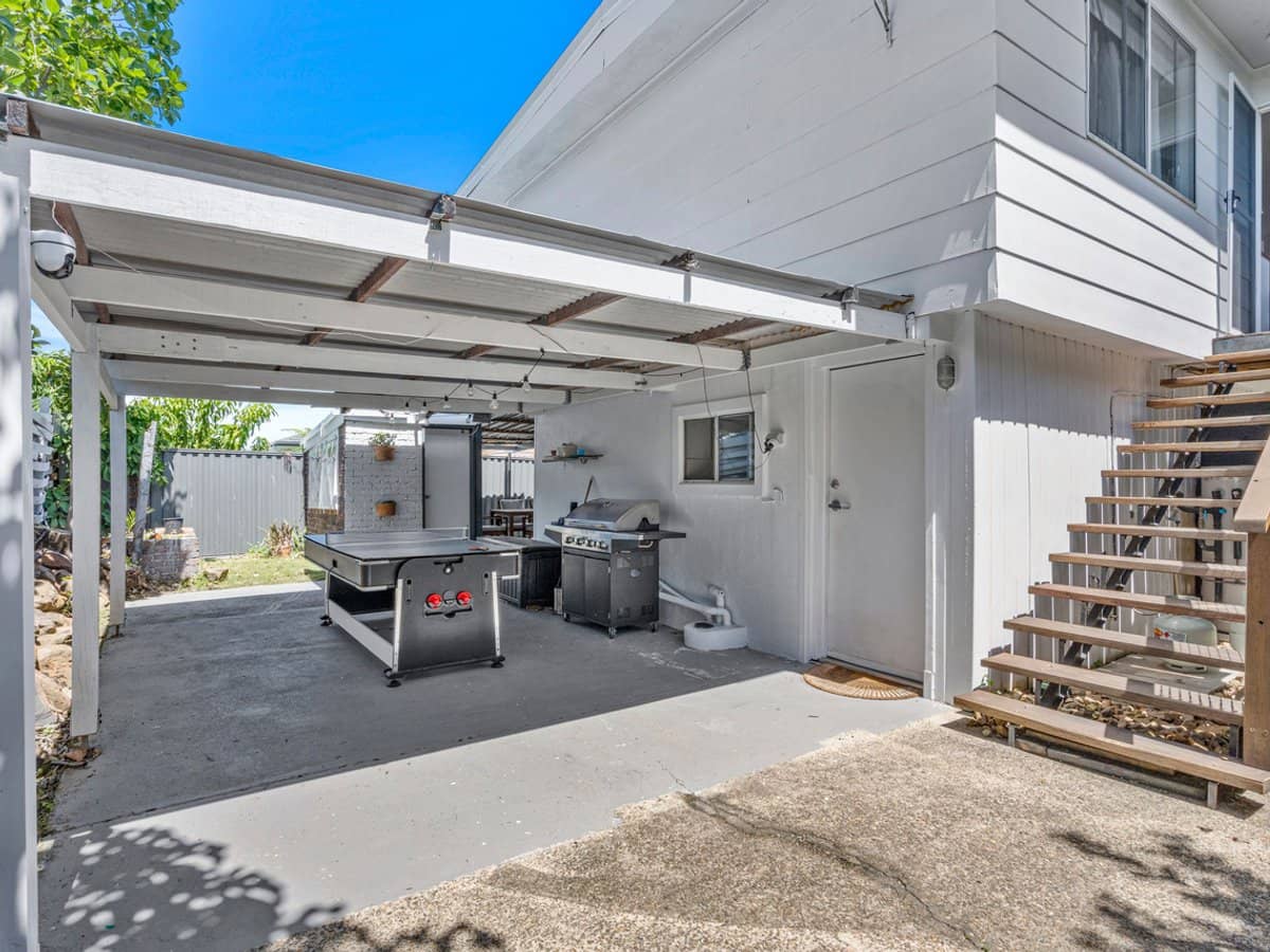 260 Benowa Road, BENOWA - Thumbnail 1