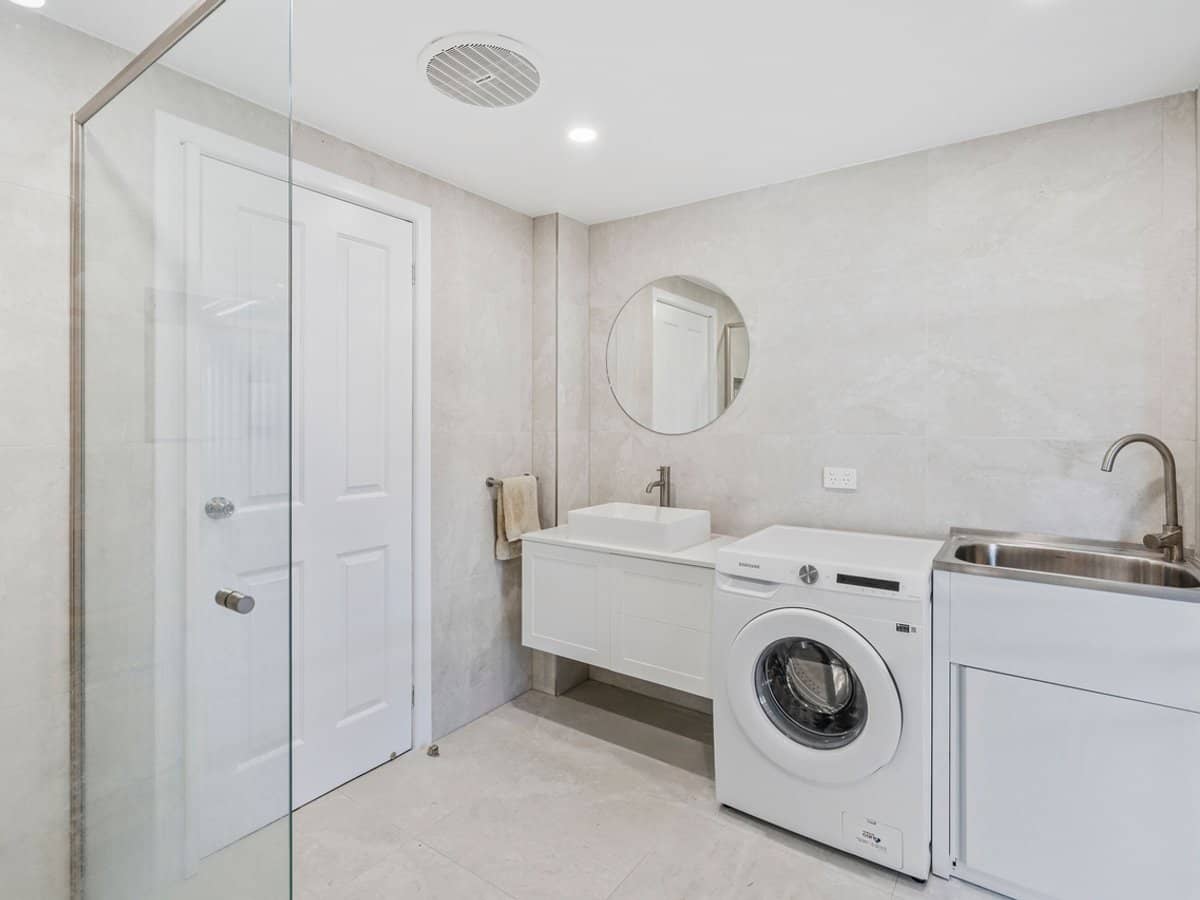 260 Benowa Road, BENOWA - Thumbnail 18