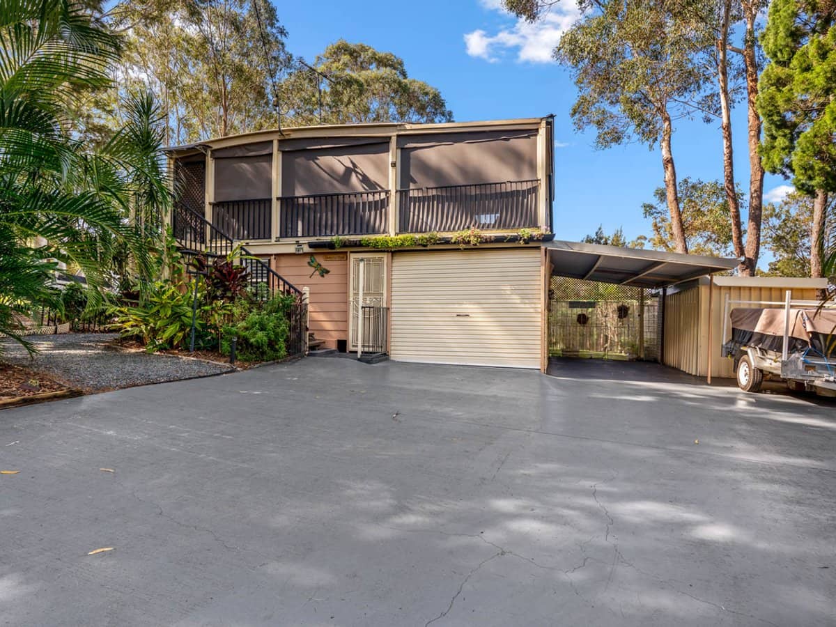 41 Trimaran Street, RUSSELL ISLAND - Thumbnail 2