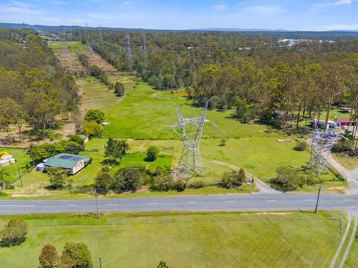 61-69 Lance Road, GREENBANK - Thumbnail 2