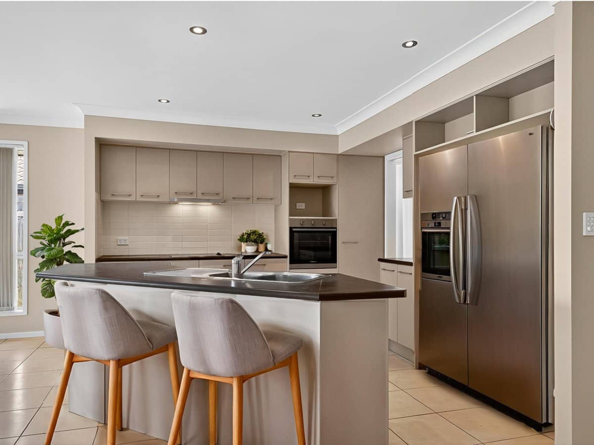 16 Fir Place, Warner - Thumbnail 3