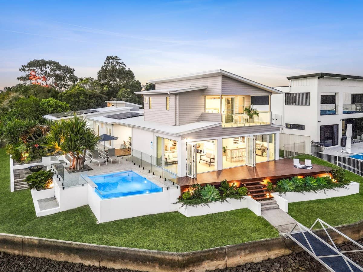 23 Sea Glint Place, PELICAN WATERS - Thumbnail 6