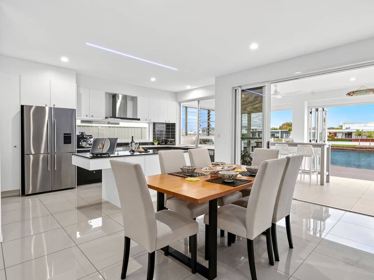 23 Sea Glint Place, PELICAN WATERS - Thumbnail 15