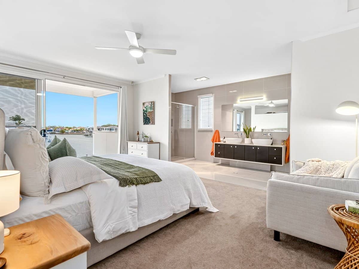 23 Sea Glint Place, PELICAN WATERS - Thumbnail 24